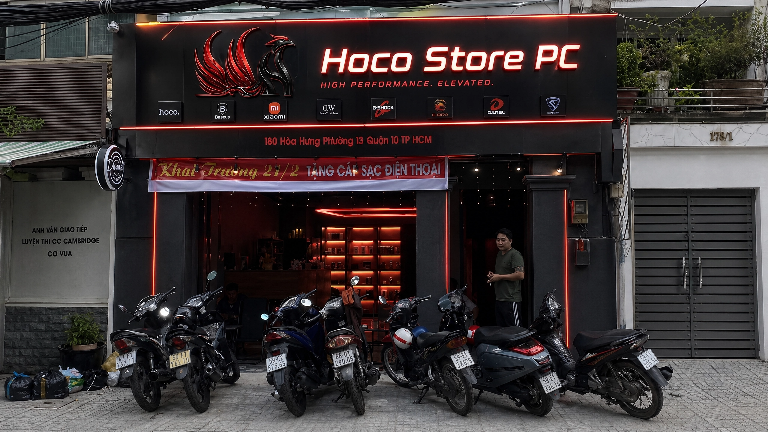 giới thiệu về Hoco Store PC showroom máy tính uy tín